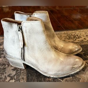 ROAN by Bed Stu Liz Boot Sz 9 Distressed Leather Ankle Bootie Bone